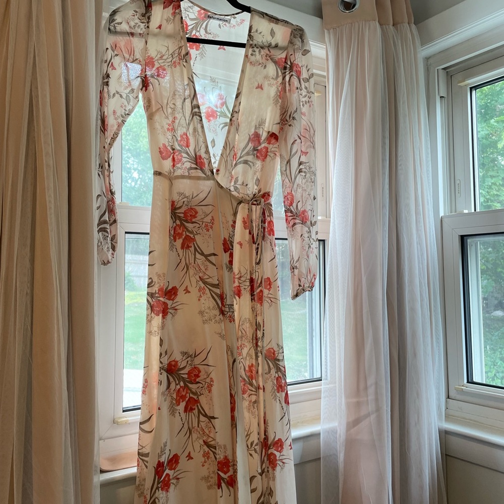 Reformation brand new Milan Dress with added security pin - Picture 10 of 12